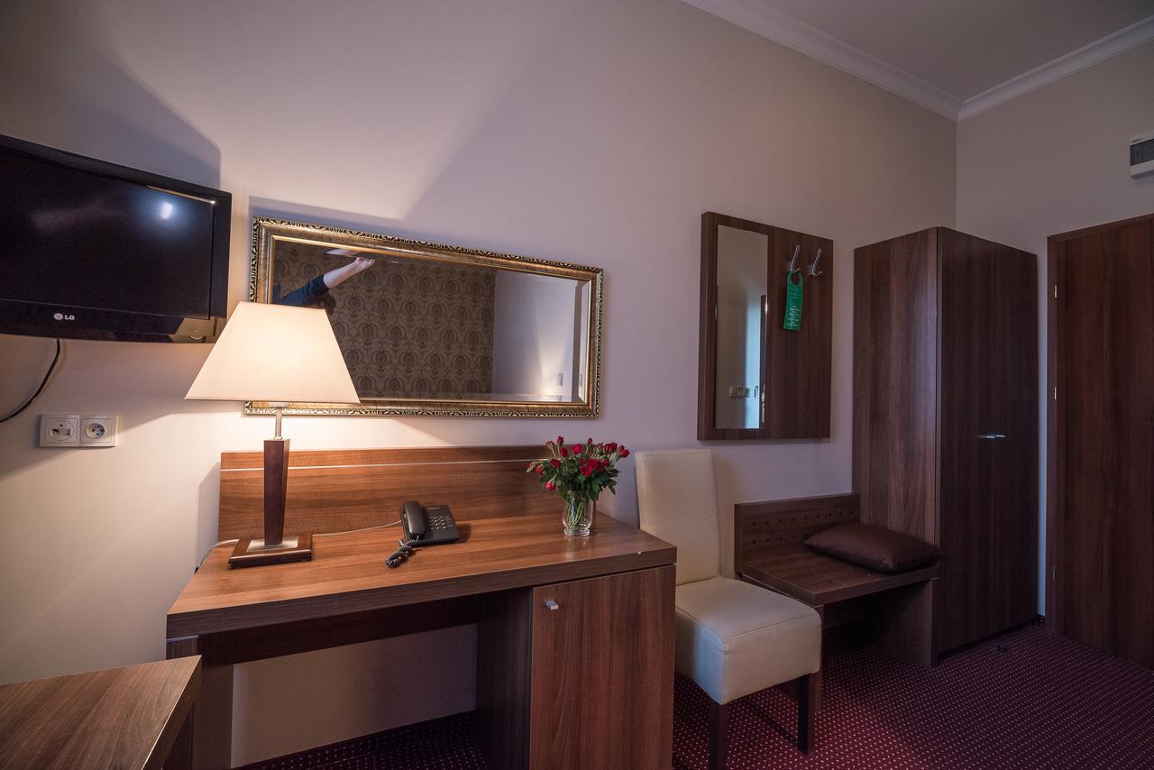 Jasek Premium Hotel Wroclaw Ngoại thất bức ảnh