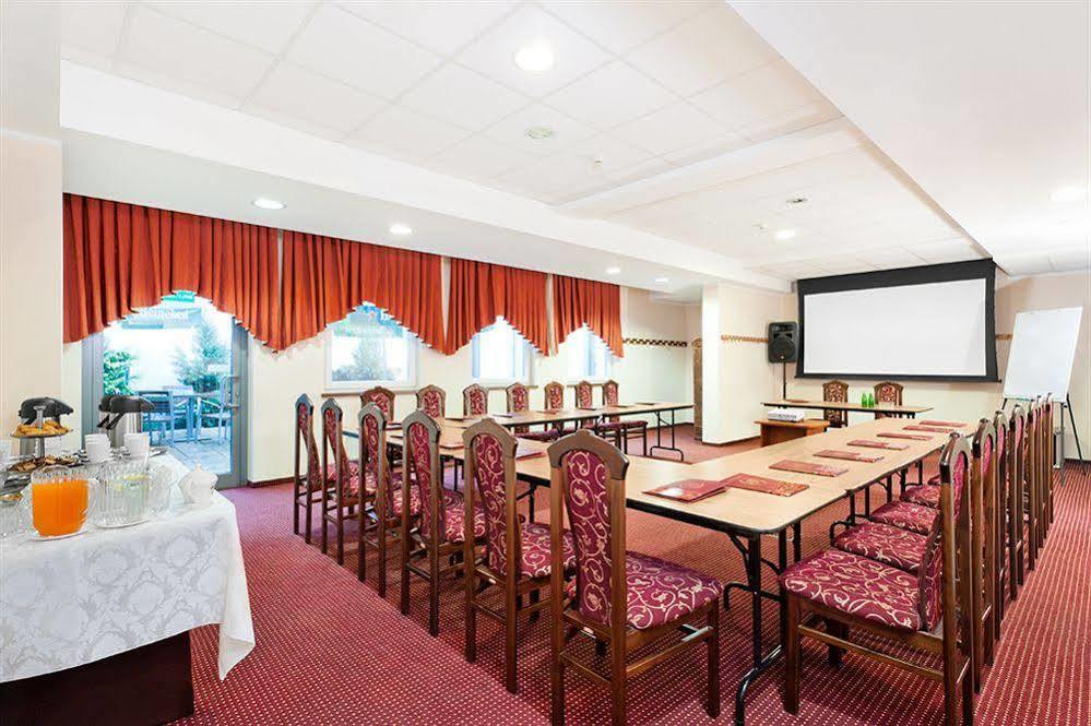 Jasek Premium Hotel Wroclaw Ngoại thất bức ảnh