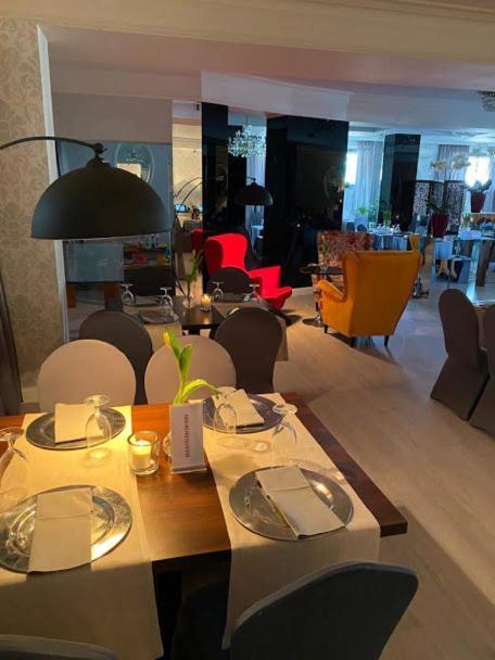 Jasek Premium Hotel Wroclaw Ngoại thất bức ảnh