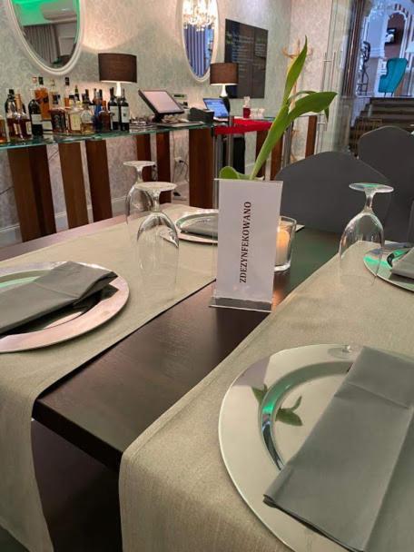 Jasek Premium Hotel Wroclaw Ngoại thất bức ảnh